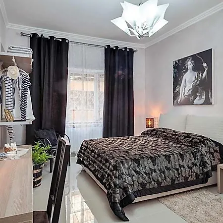 Dreamsrome 4*